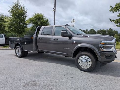 New 2026 RAM 5500 4x4 Crew Cab w/ Laramie Trim Package image 4