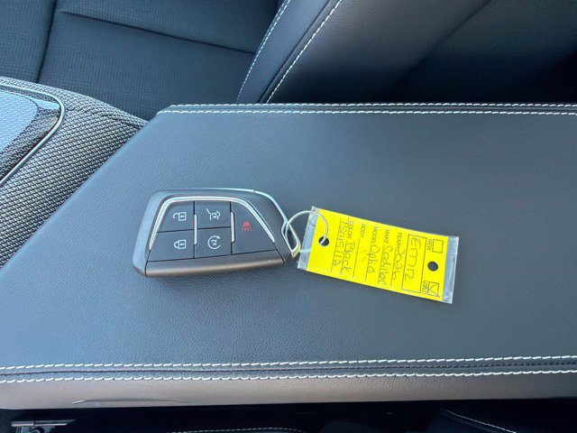 Used 2026 Cadillac Optiq Sport 2 w/ LPO, Floor Liner Package AWD/4WD image 37