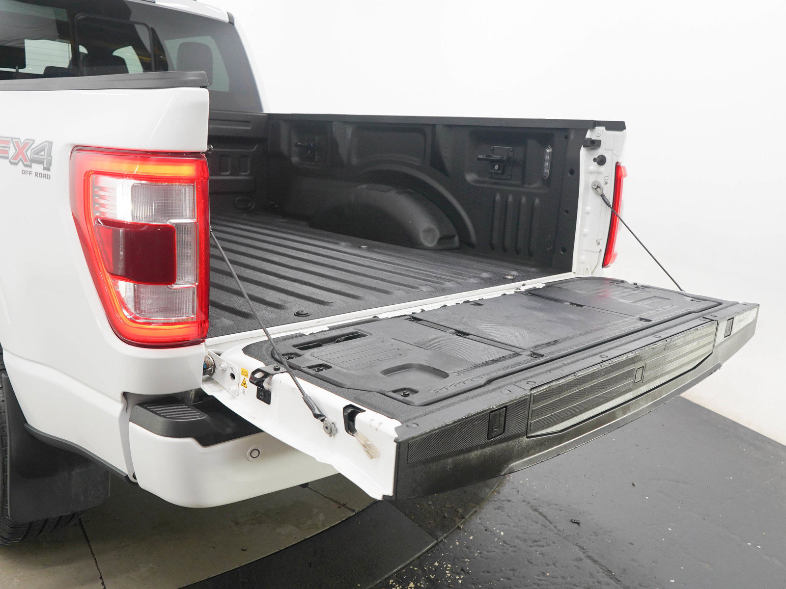 Used 2023 Ford F150 Lariat w/ Equipment Group 502A High AWD/4WD image 9