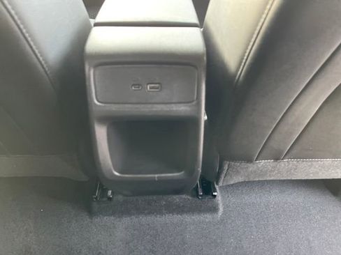 Used 2025 Chevrolet Trax LT w/ LT Convenience Package FWD image 29