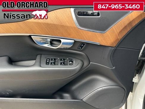 Used 2025 Volvo XC90 B6 Ultra AWD/4WD image 10