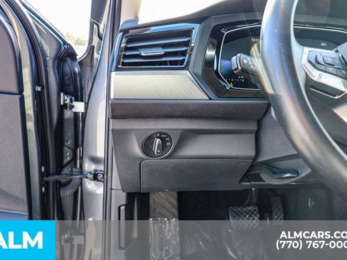 Used 2024 Volkswagen Jetta SE image 24