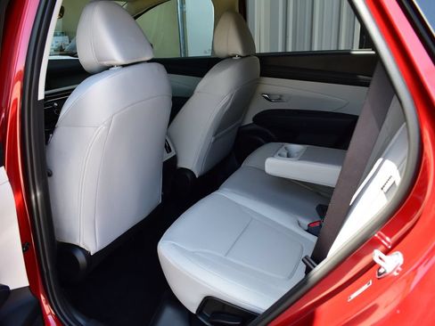 Used 2025 Hyundai Tucson SEL FWD image 19