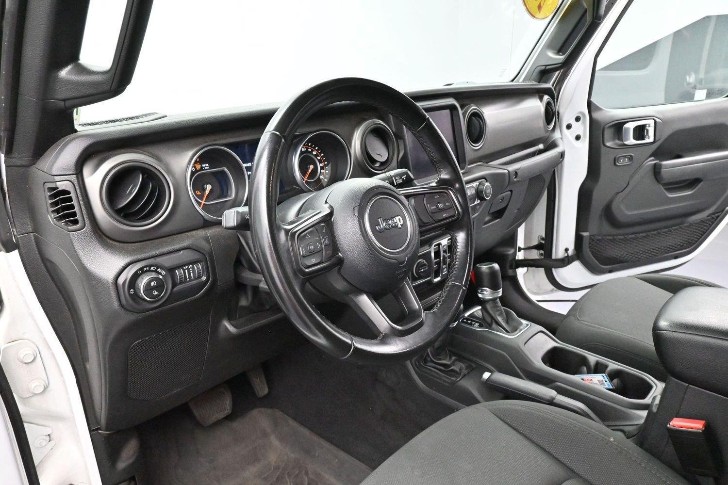 Used 2022 Jeep Gladiator Sport AWD/4WD image 13