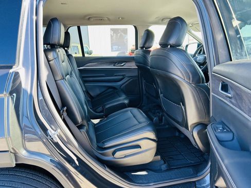 Used 2023 Jeep Grand Cherokee L Limited w/ Black Appearance Package image 34