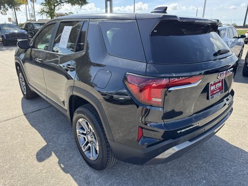 Used 2026 GMC Terrain Elevation w/ LPO, Floor Liner Package FWD image 8