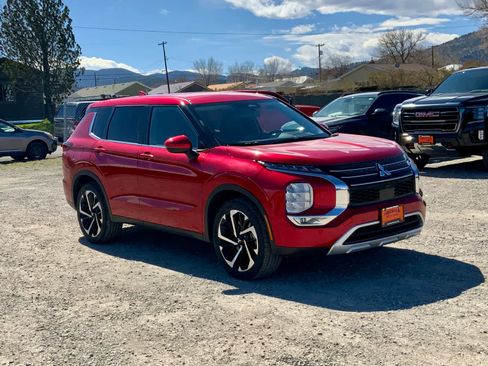 Used 2024 Mitsubishi Outlander SE image 7