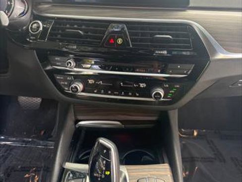 Used 2019 BMW 540i w/ Convenience Package image 21