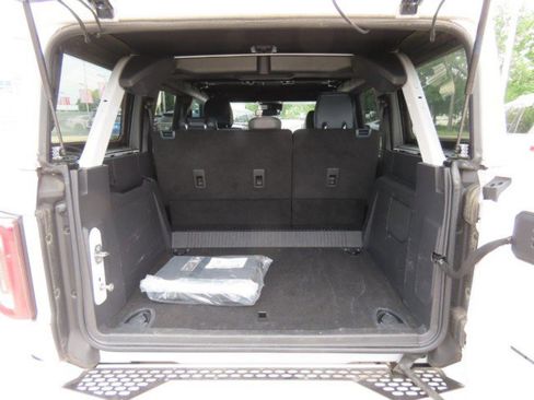 Used 2023 Ford Bronco Outer Banks w/ Sasquatch Package AWD/4WD image 12