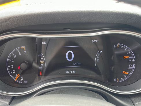 Used 2021 Jeep Grand Cherokee Laredo X image 14