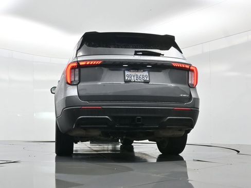 Used 2025 Ford Explorer ST-Line w/ ST-Line Street Pack image 50