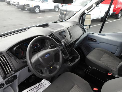 Used 2019 Ford Transit 250 148 Medium Roof RWD image 14