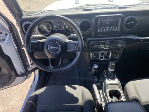 Used 2023 Jeep Wrangler Unlimited w/ Cold Weather Group AWD/4WD image 12