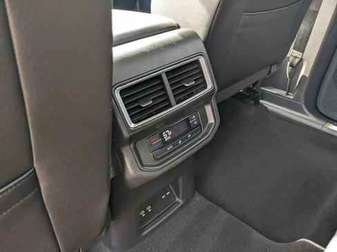 Certified 2026 Volkswagen Atlas SE image 23