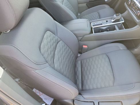 New 2025 Nissan Pathfinder SV w/ SV Premium Package image 13