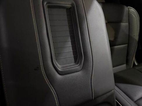 Used 2023 GMC Yukon SLT w/ SLT Luxury Package AWD/4WD image 23