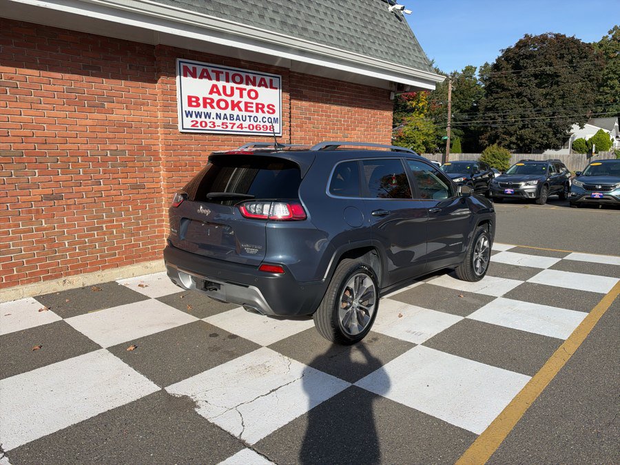 Used 2021 Jeep Cherokee Limited w/ Elite Package AWD/4WD image 3