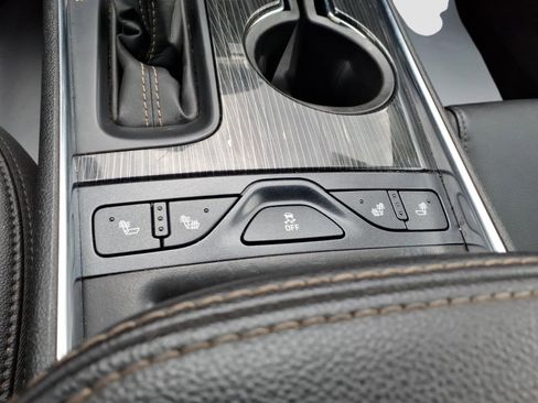 Used 2019 Chevrolet Impala LT w/ LT Convenience Package FWD image 19