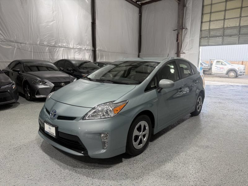 Used 2015 Toyota Prius Four FWD image 15