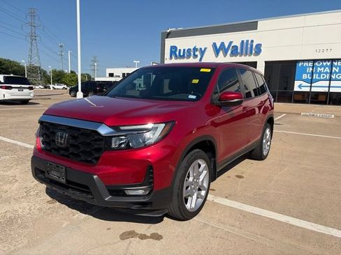 Used 2025 Honda Passport EX-L image 2