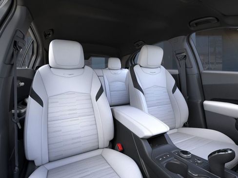 Used 2024 Cadillac XT4 Sport image 16