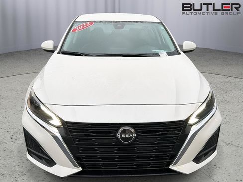 Used 2023 Nissan Altima 2.5 SV FWD image 9