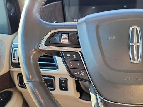 Used 2020 Lincoln Navigator Reserve w/ Luxury Package image 16