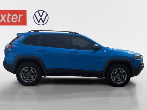 Used 2019 Jeep Cherokee Trailhawk image 16