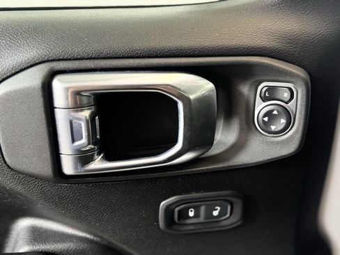 Used 2021 Jeep Wrangler Unlimited Sport image 13