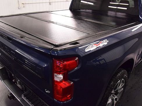 Used 2023 Chevrolet Silverado 1500 LT AWD/4WD image 8