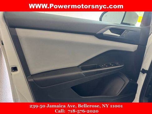 Used 2023 Volkswagen Taos SE FWD image 27
