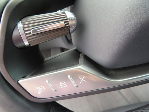 Used 2024 Lucid Air Touring AWD/4WD image 17