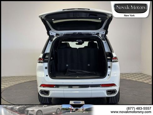 Used 2023 Jeep Grand Cherokee L Overland AWD/4WD image 11