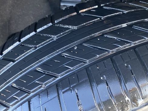 Used 2020 Ford Explorer XLT w/ Equipment Group 202A image 35