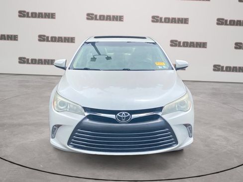 Used 2016 Toyota Camry XLE w/ Moonroof Package FWD image 3
