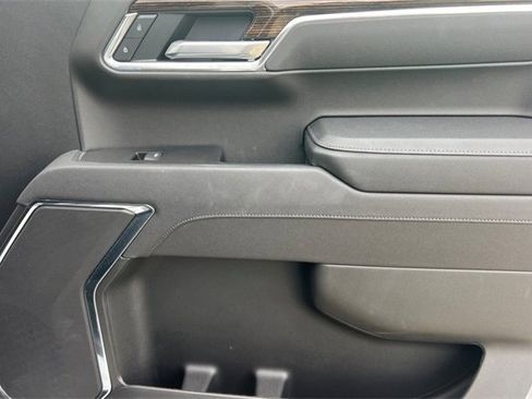 Used 2025 GMC Sierra 1500 Elevation image 21