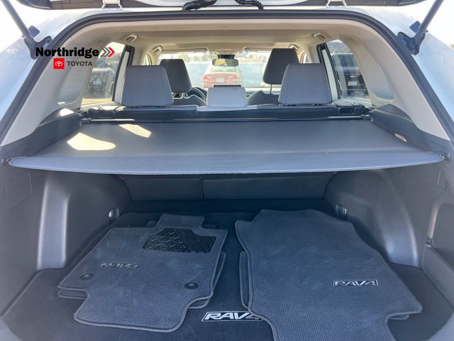 Used 2019 Toyota RAV4 XLE w/ Carpet Mat Package FWD image 42