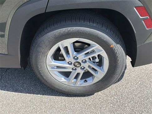 New 2026 Hyundai Tucson SE image 19