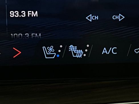 Used 2025 Chevrolet Tahoe Premier image 19