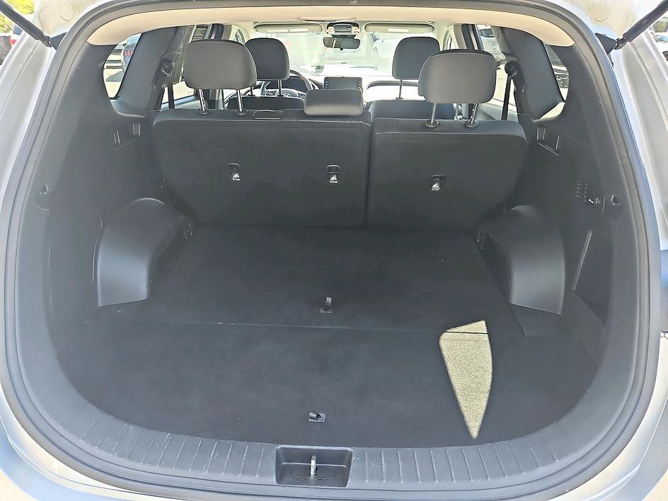 Used 2021 Hyundai Santa Fe SEL FWD image 23