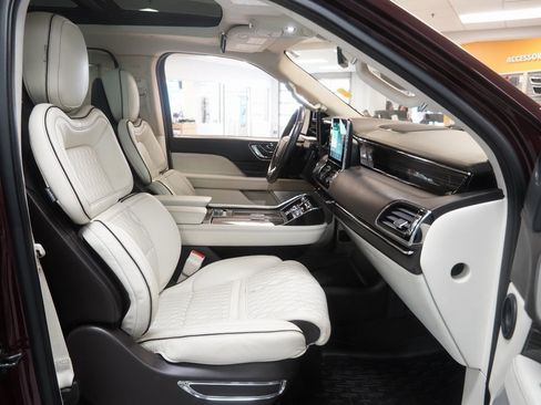 Used 2018 Lincoln Navigator Black Label image 40