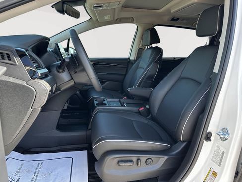 Certified 2026 Honda Odyssey Touring image 7