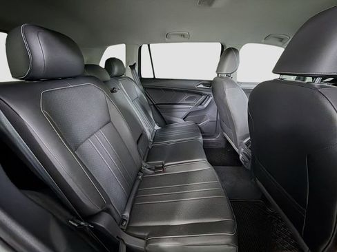 Used 2022 Volkswagen Tiguan SE AWD/4WD image 28