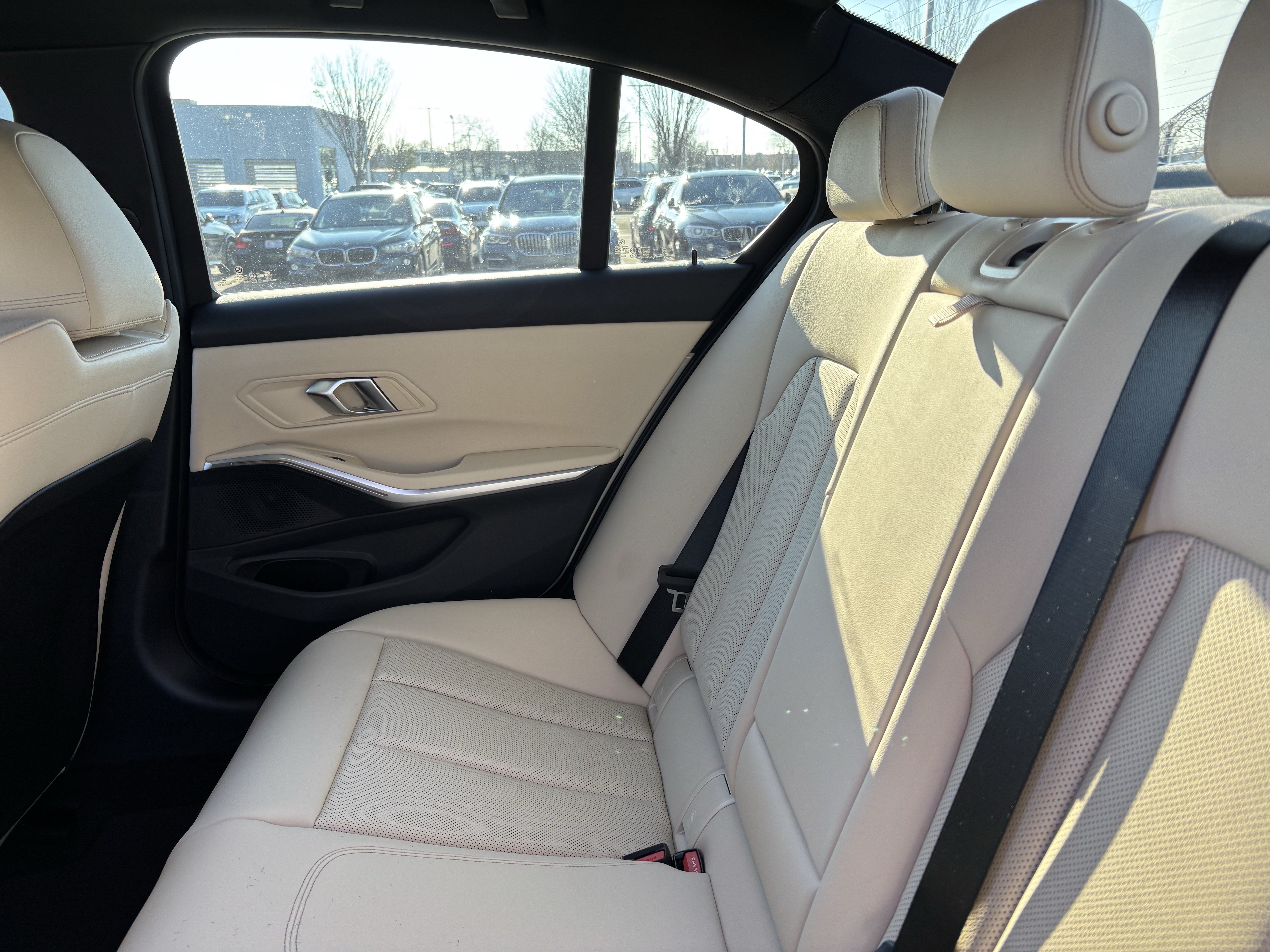 Certified 2026 BMW 330i Sedan w/ Convenience Package RWD image 33