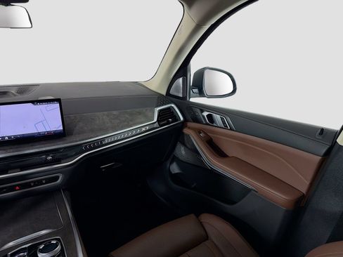 Used 2024 BMW X7 xDrive40i w/ Executive Package AWD/4WD image 28