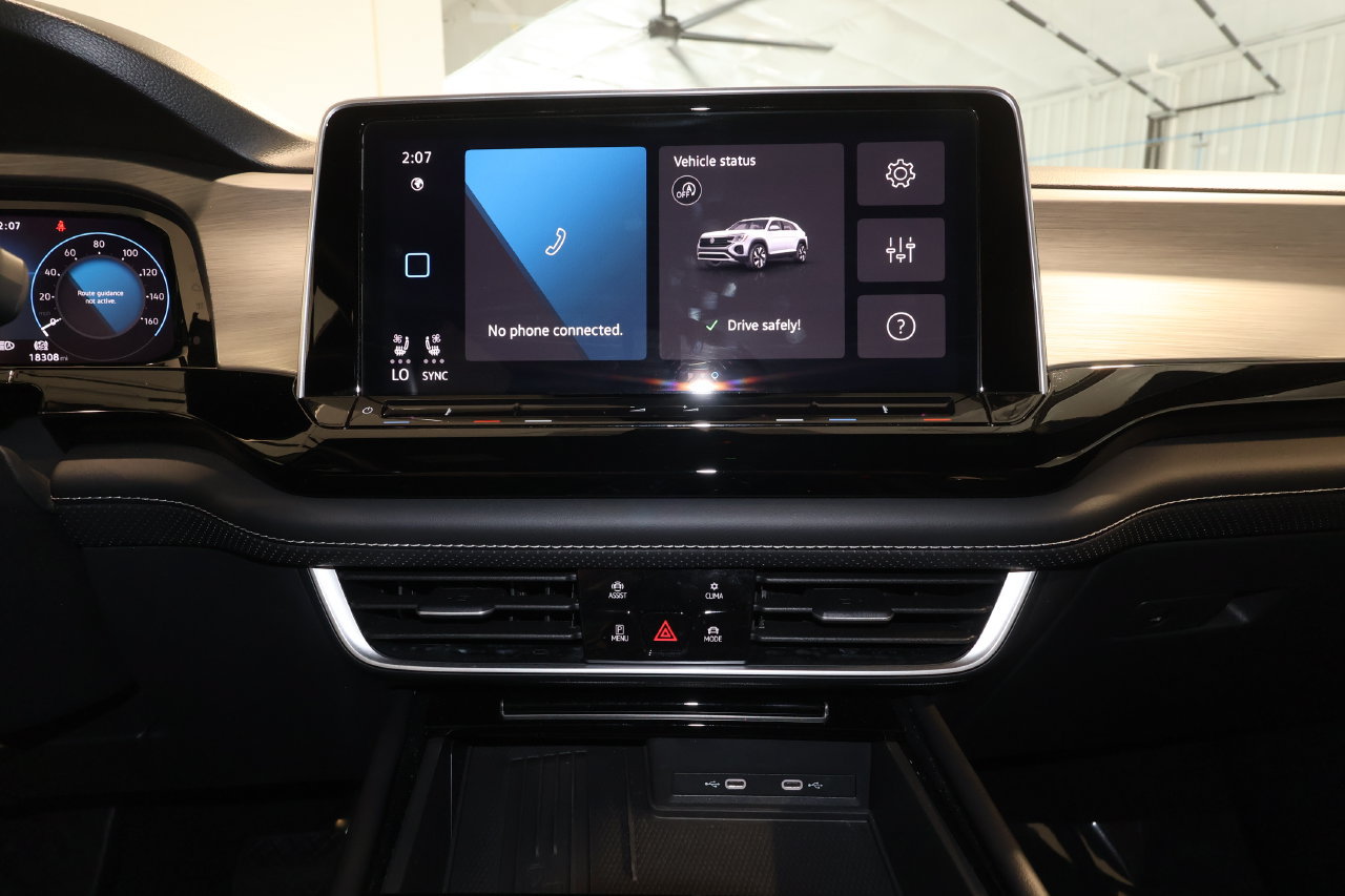 Used 2026 Volkswagen Atlas Cross Sport SE FWD image 15