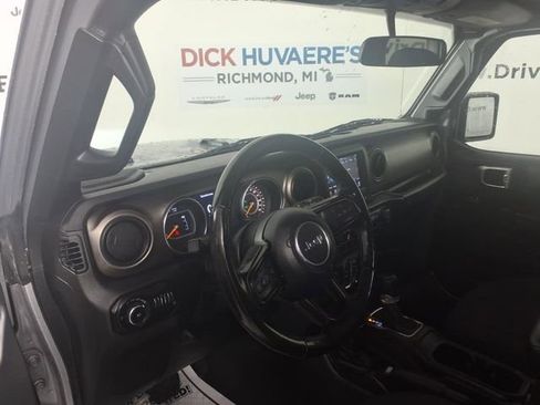 Used 2020 Jeep Wrangler Unlimited Sport image 13