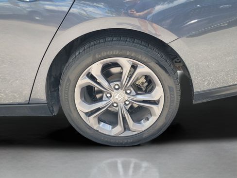 Used 2023 Honda Accord EX image 31