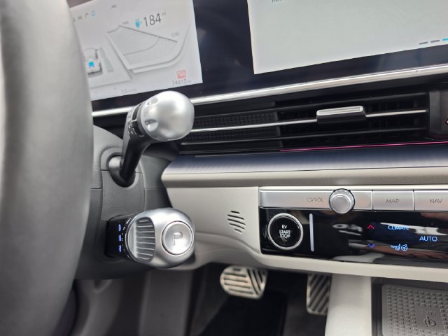 Used 2023 Hyundai Ioniq 6 Limited AWD/4WD image 70