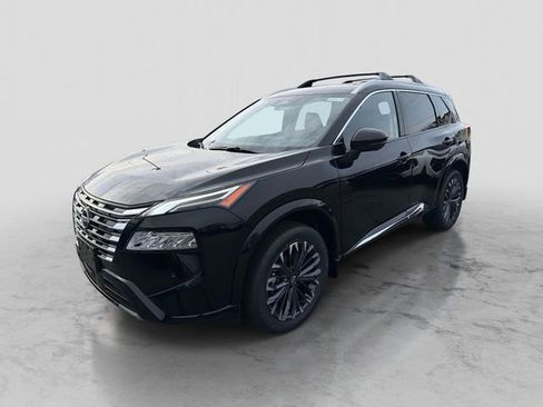 New 2026 Nissan Kicks SR w/ Cold Weather Package AWD/4WD image 1